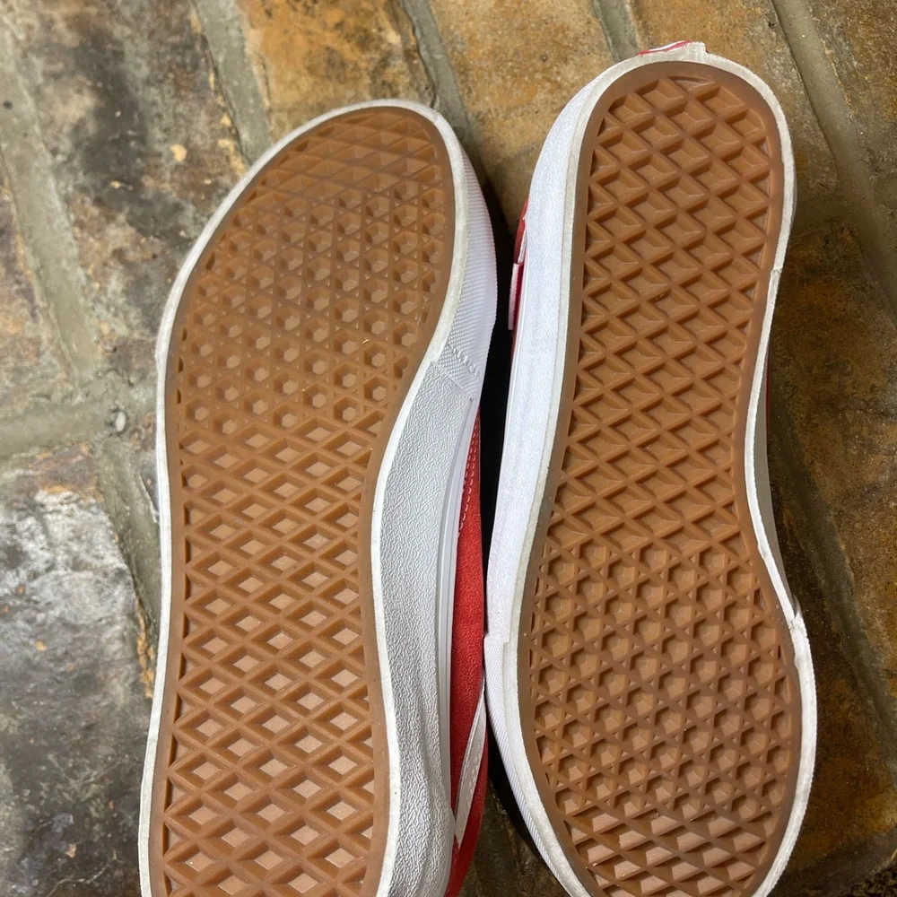 Vans - Picture 3 of 4